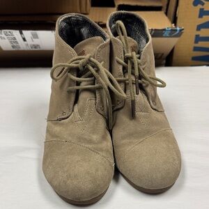 Toms Taupe Suede Ankle Lace Shoes